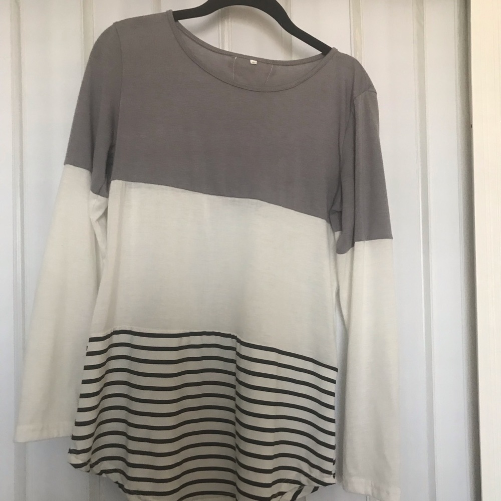 Tri colored long sleeve top